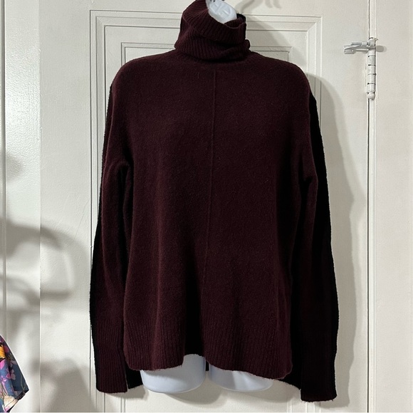 Athleta Burgundy Black Merino Wool Transit Turtleneck SweaterSize: XS oversized - Picture 2 of 6